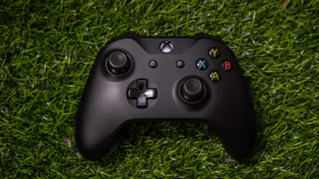 Xbox Elite Series 3 : la fuite qui dévoile la future manette