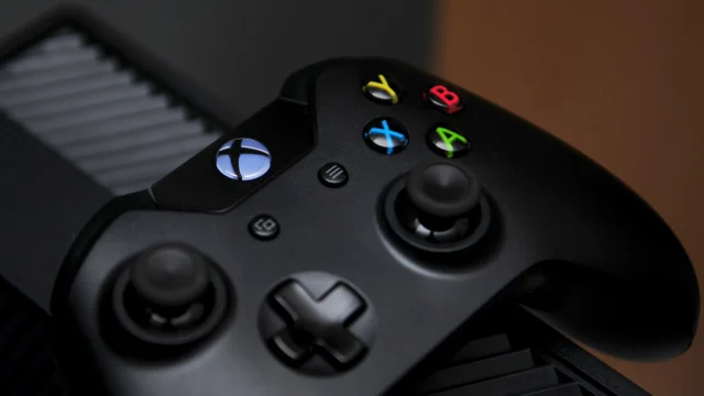 Xbox المحمولة نهاية 2027 وProject Helix في 2028 وفق Fortune