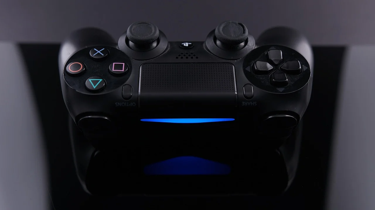 PlayStation Plus novembre 2026 : Dead Island 2 et Tomb Raider
