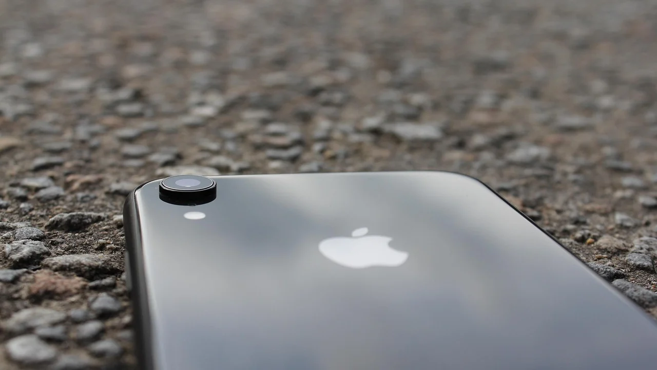 iPhone Duo : Apple ouvre les précommandes de son pliable